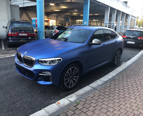 https://www.mira-folienbeklebung.de/wp-content/uploads/2021/06/Autofolie-Carwrap-BMW-blaumatt-495x400.jpg